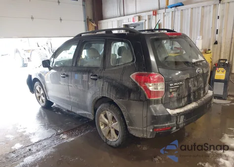 2015 Subaru Forester 2.5I z USA, uszkodzony, nr VIN JF2SJABC7FH587697